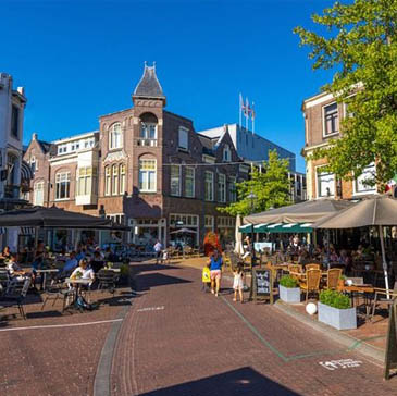 De prachtige hoofdstad van Drenthe, Assen. Een stad vol met leuke winkels, activiteiten, cultuur en natuur!