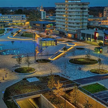 In de gemeente Emmen kun je terecht om lekker te shoppen, te struinen door de winkelstraten of heerlijk te zitten op de vele terrassen die Emmen rijk is. Bovendien vind je hier Wildlands Zoo!